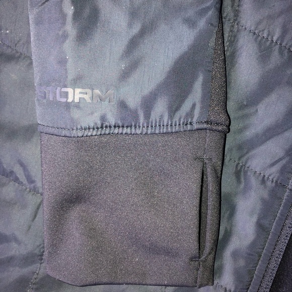 Under Armour windbreaker - Picture 4 of 4